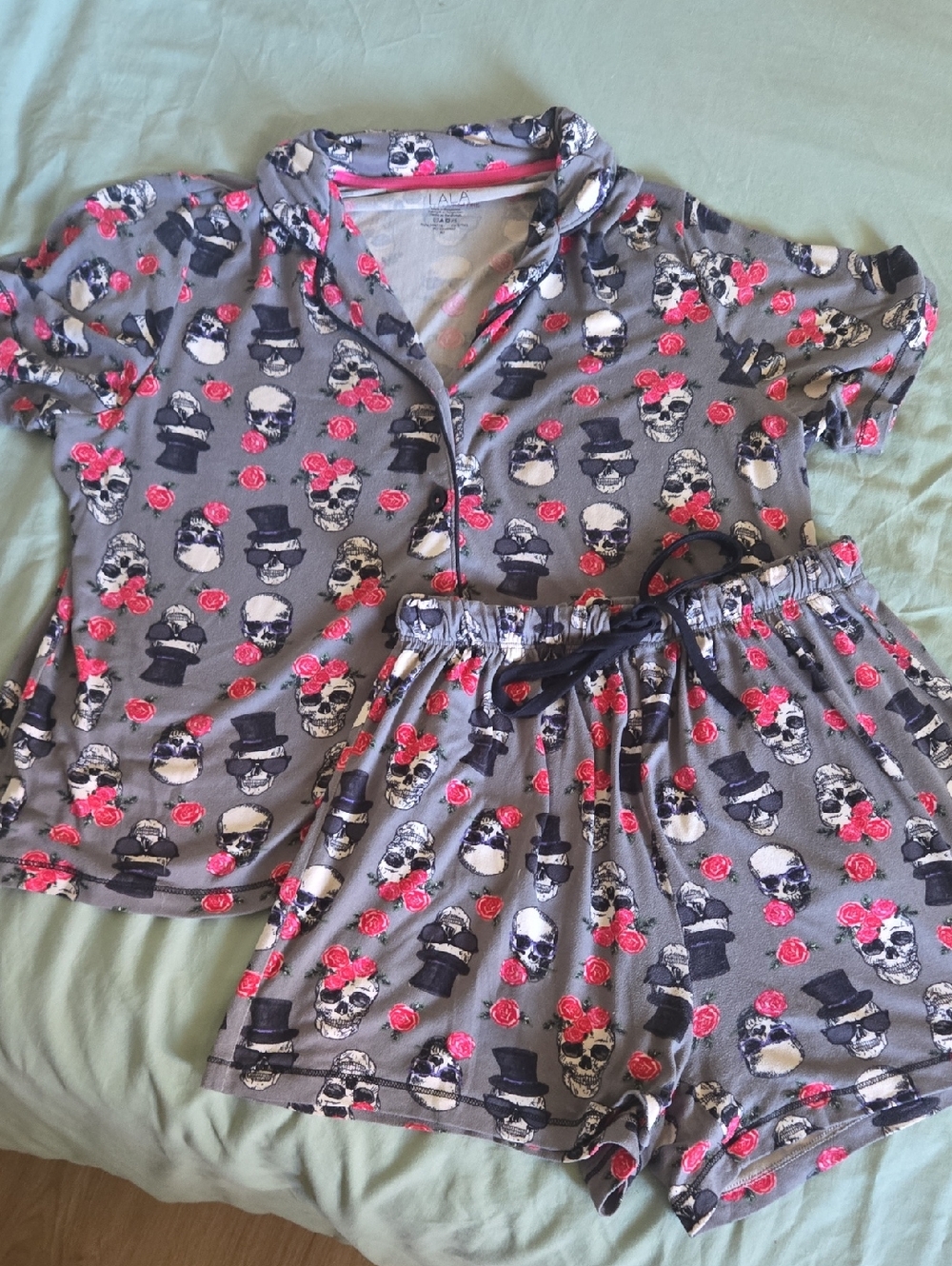 Grey Skulls & Roses Print Pajama Set